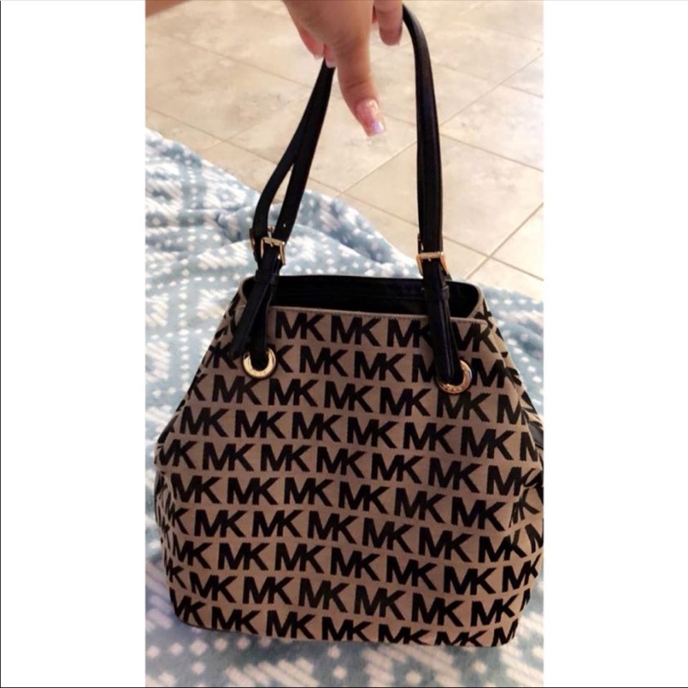 Michael Kors purse